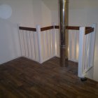 schodiště 2 x lomené pravé,kombinace bílá - mahago